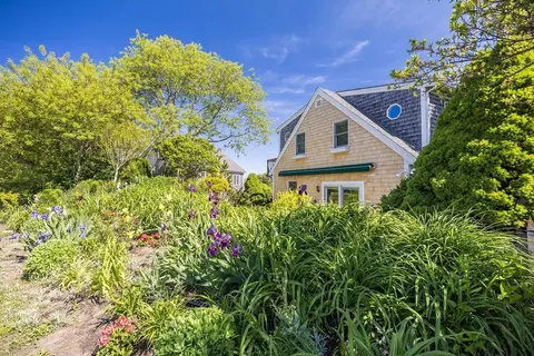 20 Conwell St UNIT 4, Provincetown, MA 02657