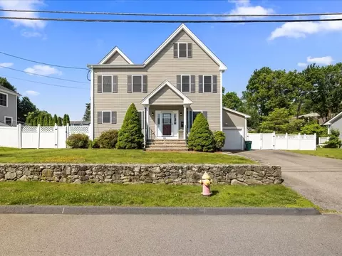 28 Pine St, Norwood, MA 02062