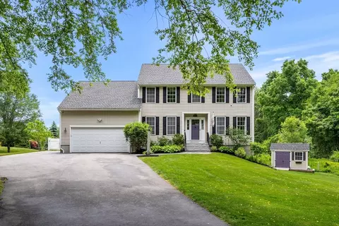 67 Hillside St, Rowley, MA 01969