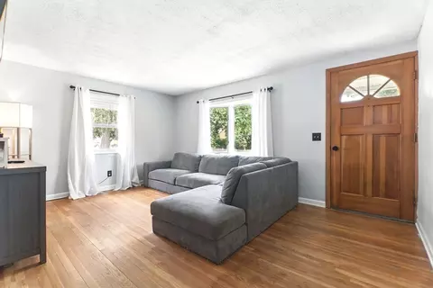 42 Jacob St, Chicopee, MA 01020 photo 7