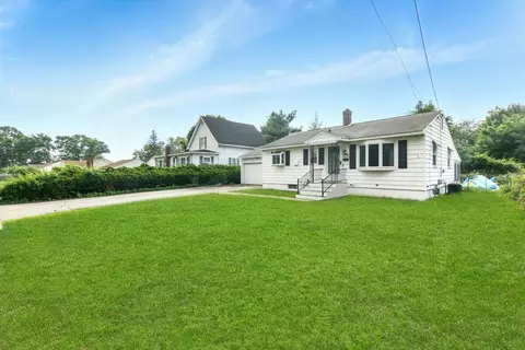 42 Jacob St, Chicopee, MA 01020 photo 2