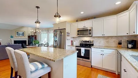 67 Cobblestone Ln #63, Worcester, MA 01606 photo 8
