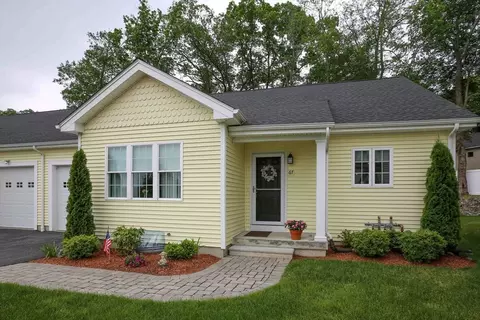 67 Cobblestone Ln #63, Worcester, MA 01606