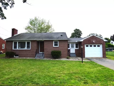 25 Williams St, Ludlow, MA 01056
