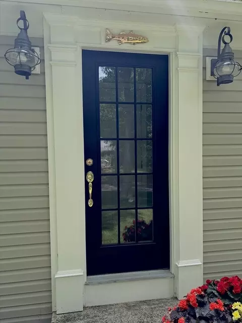 Entry Way - 111 Richardson Rd, Centerville, MA 02632 photo 5 of 5