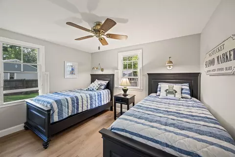 Bedroom - 111 Richardson Rd, Centerville, MA 02632 photo 2 of 4