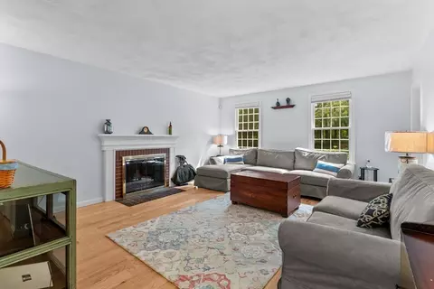 2 Hickory Ln, Georgetown, MA 01833 photo 11