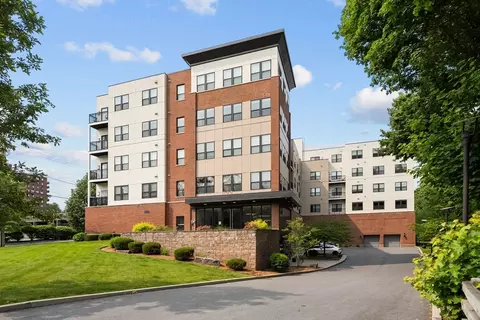 999 Hancock St #212, Quincy, MA 02169