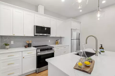 21 Ellington St #3, Boston, MA 02121