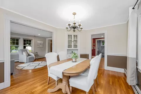 35 Warren Ave, Reading, MA 01867 photo 10