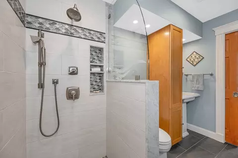 35 Warren Ave, Reading, MA 01867 photo 18