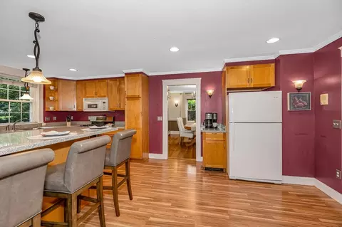 35 Warren Ave, Reading, MA 01867 photo 16