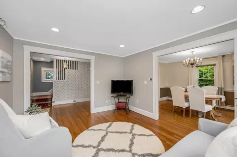 35 Warren Ave, Reading, MA 01867 photo 8