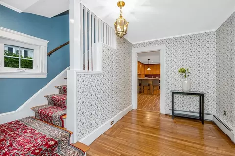 35 Warren Ave, Reading, MA 01867 photo 4