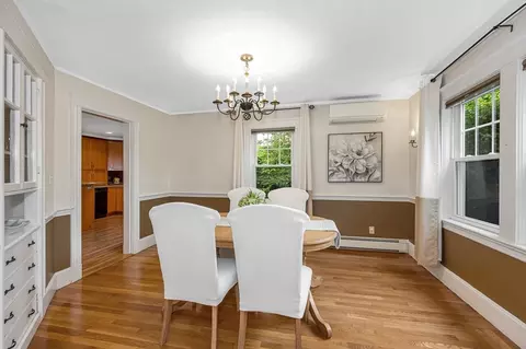 35 Warren Ave, Reading, MA 01867 photo 9