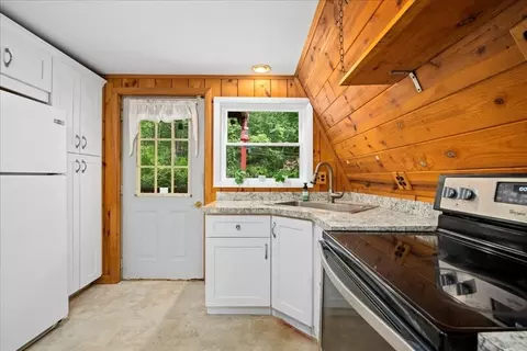 245 Sutton Rd, Webster, MA 01570 photo 11