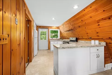 245 Sutton Rd, Webster, MA 01570 photo 9