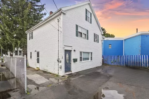 18 Cedar Street Ct, Lowell, MA 01852