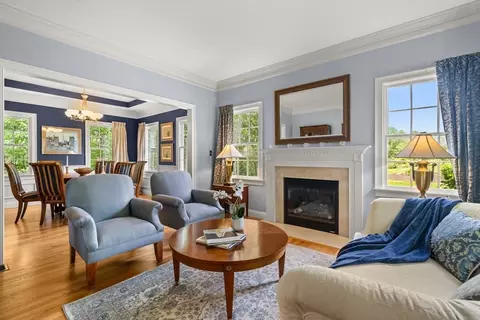 Living - 285 Summer St, North Andover, MA 01845 photo 3 of 7