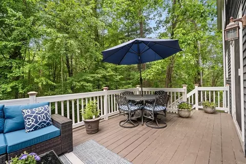 Exterior - 285 Summer St, North Andover, MA 01845 photo 6 of 7