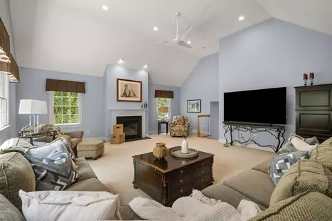Living - 285 Summer St, North Andover, MA 01845 photo 7 of 7