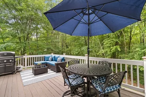 Exterior - 285 Summer St, North Andover, MA 01845 photo 4 of 7