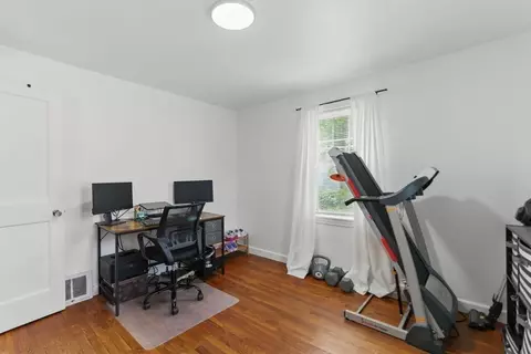 80 Frontenac St, Chicopee, MA 01020 photo 16