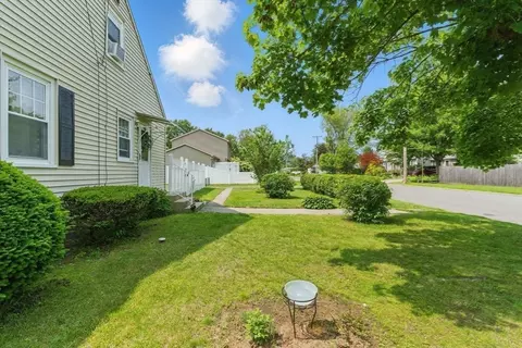 80 Frontenac St, Chicopee, MA 01020 photo 27
