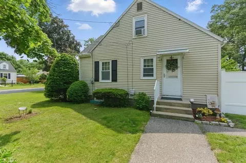 80 Frontenac St, Chicopee, MA 01020 photo 7