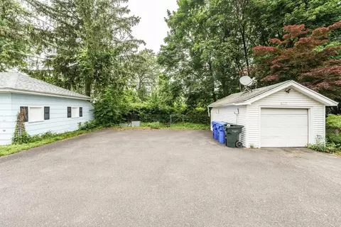 71 Daviston St, Springfield, MA 01108 photo 7