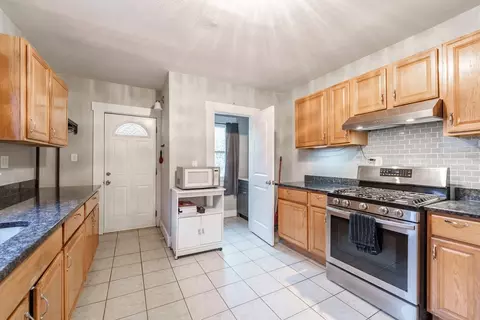 71 Daviston St, Springfield, MA 01108 photo 11