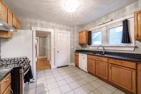71 Daviston St, Springfield, MA 01108 photo 10