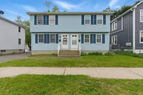 82-84 Cherrelyn St, Springfield, MA 01104