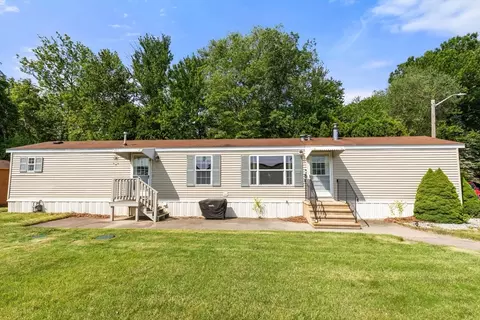 97 Julia Dr, Attleboro, MA 02703