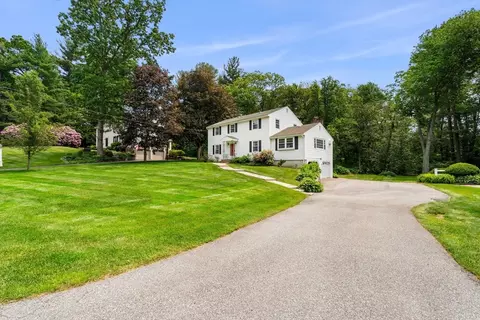 6 Lancaster Pl, Andover, MA 01810