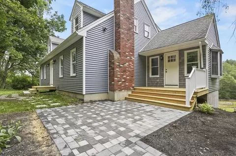 19 King Rd, Charlton, MA 01507