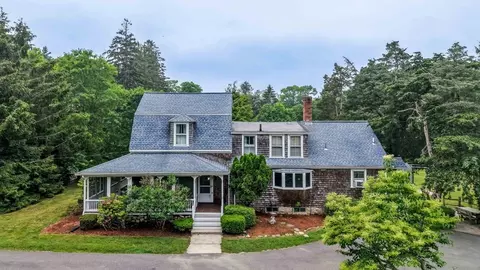 651 Point Rd, Marion, MA 02738