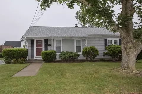 196 Luther Ave, Somerset, MA 02726