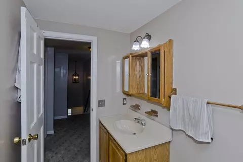 391 Plumtree Rd, Springfield, MA 01118 photo 33