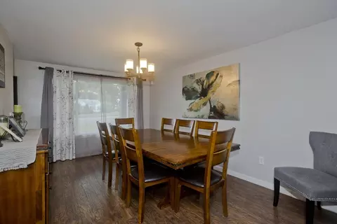 391 Plumtree Rd, Springfield, MA 01118 photo 8