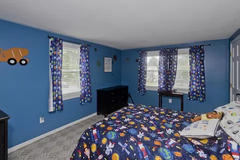 391 Plumtree Rd, Springfield, MA 01118 photo 26