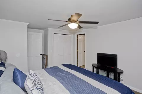 391 Plumtree Rd, Springfield, MA 01118 photo 20