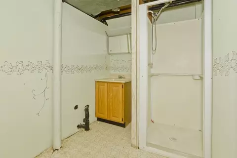 391 Plumtree Rd, Springfield, MA 01118 photo 37