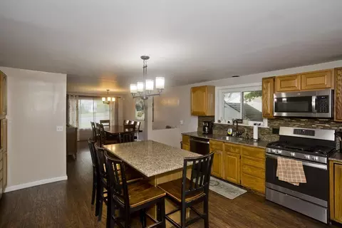 391 Plumtree Rd, Springfield, MA 01118 photo 13