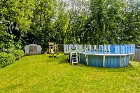 391 Plumtree Rd, Springfield, MA 01118 photo 5