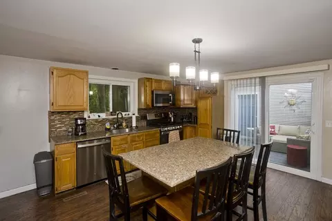 391 Plumtree Rd, Springfield, MA 01118 photo 11