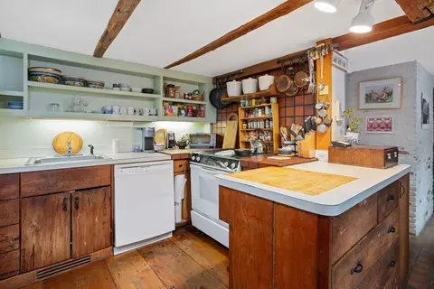 16 Pine St, Gloucester, MA 01930 photo 10