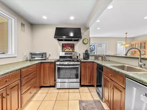 55 Dwight St, Dedham, MA 02026 photo 13