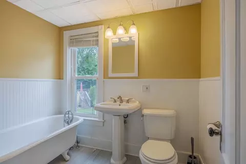 Bath - 38 Nye St, Chicopee, MA 01020 photo 1 of 2