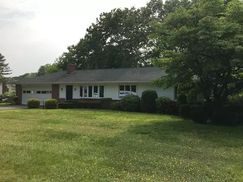 60 Terrace Ln, Springfield, MA 01118